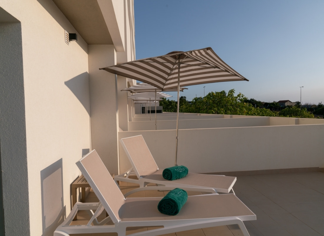 Vau Terrace - Sun Loungers